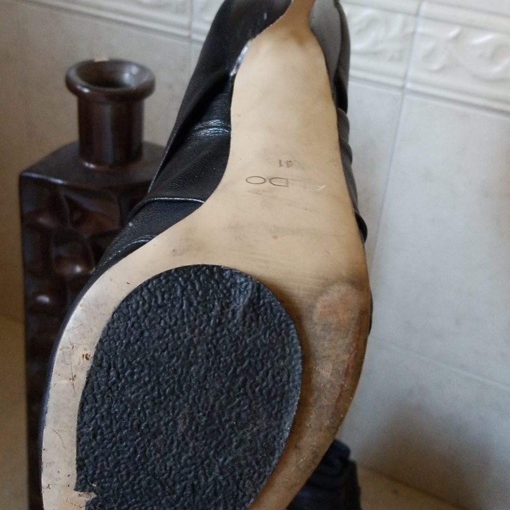 Shoes - Picture 3 of 3